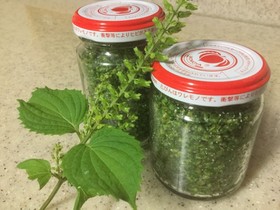 紫蘇の実塩つけ