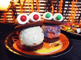 ハロウィンパーティーのアイスモンスター