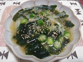 低糖質☆ワカメとオクラのスープ