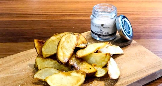 フライドポテトのトリュフオイル添え レシピ