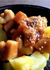 じゃが芋に鶏胸肉の甘辛みそダレ