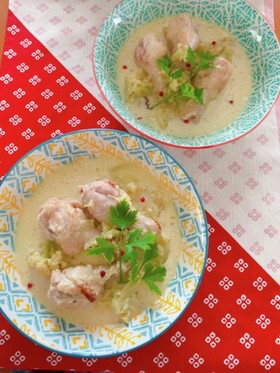 骨付き鶏とカリフラワーの煮込み