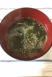 ごま油たっぷり☆わかめスープ