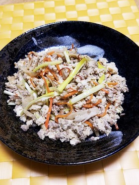 黄ニラと舞茸のピリ辛炒り豆腐