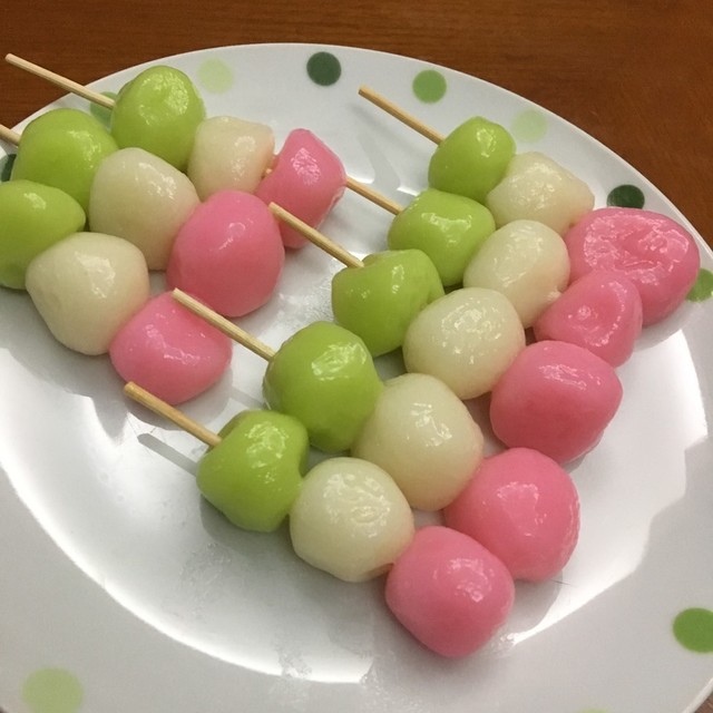 超簡単 もちもち 三色白玉団子 レシピ 作り方 By クック0d22hr クックパッド 簡単おいしいみんなのレシピが356万品