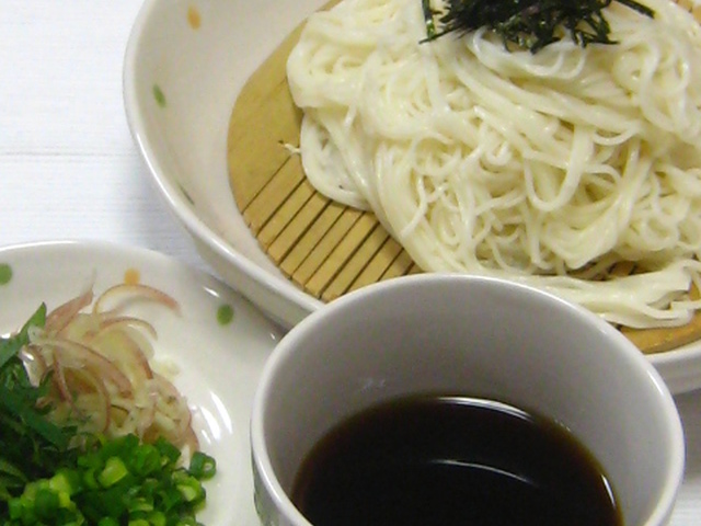 レンジで簡単 ストレート そうめんつゆ レシピ 作り方 By 満月1500 クックパッド 簡単おいしいみんなのレシピが359万品
