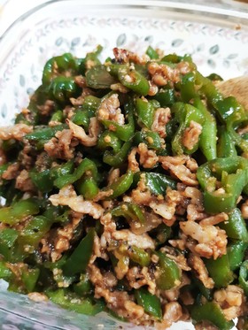 万願寺とうがらしの肉味噌風