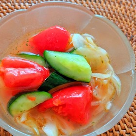 トマトと胡瓜のマリネ