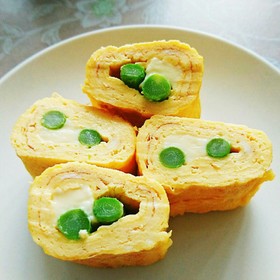 アスパラとチーズの卵焼き