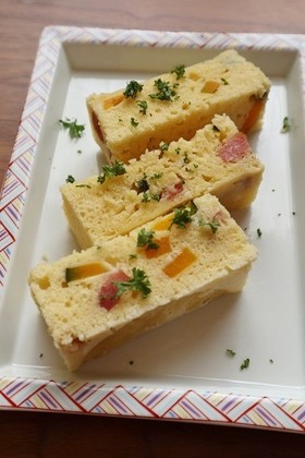 レンジで♪かぼちゃとウインナーの蒸しパン
