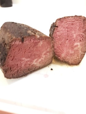 簡単絶品*激安肉で褒められローストビーフ