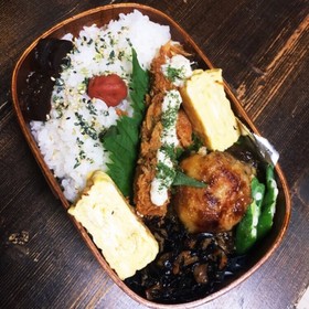 娘のお弁当 エビフライ