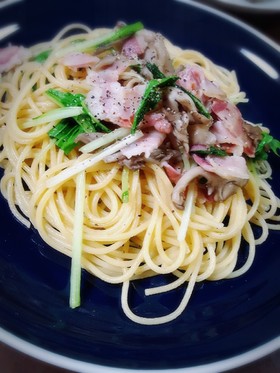ベーコンと舞茸と水菜の簡単和風パスタ♪