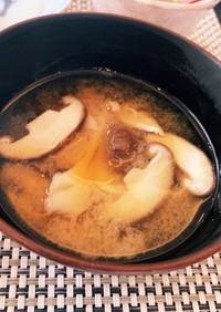 簡単^_^椎茸と舞茸のお味噌汁