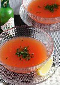 すりおろしトマトの冷製スープ
