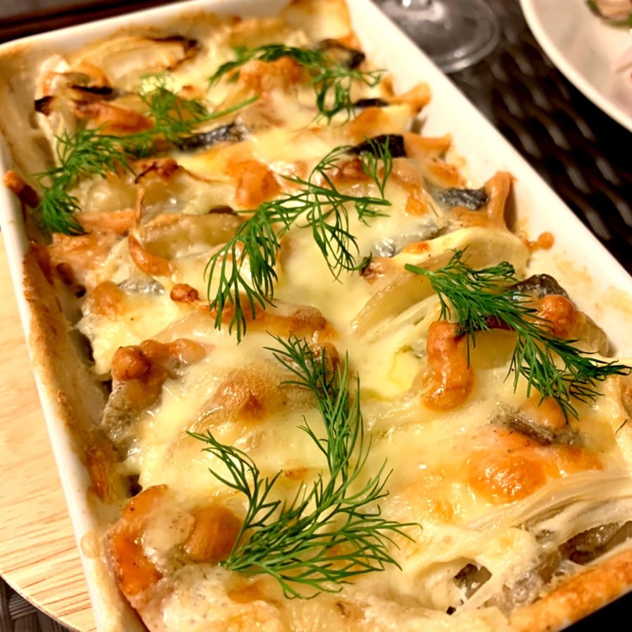 鮭、ジャガイモ、チーズのオーブン焼きの画像