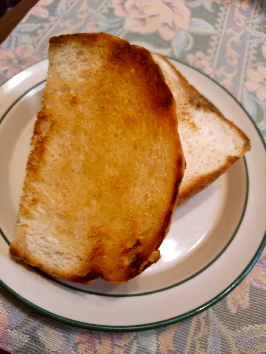 フライパンで～バタートーストの画像