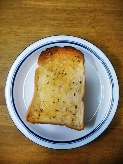 梨湖のローズマリーバタートーストの写真