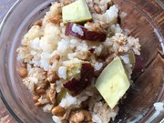 納豆とさつま芋のまぜご飯の写真