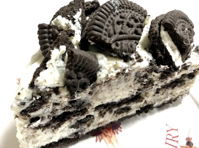 材料3つ 焼かないオレオチーズケーキ レシピ 作り方 By 3児の管理栄養士ママ クックパッド 簡単おいしいみんなのレシピが350万品