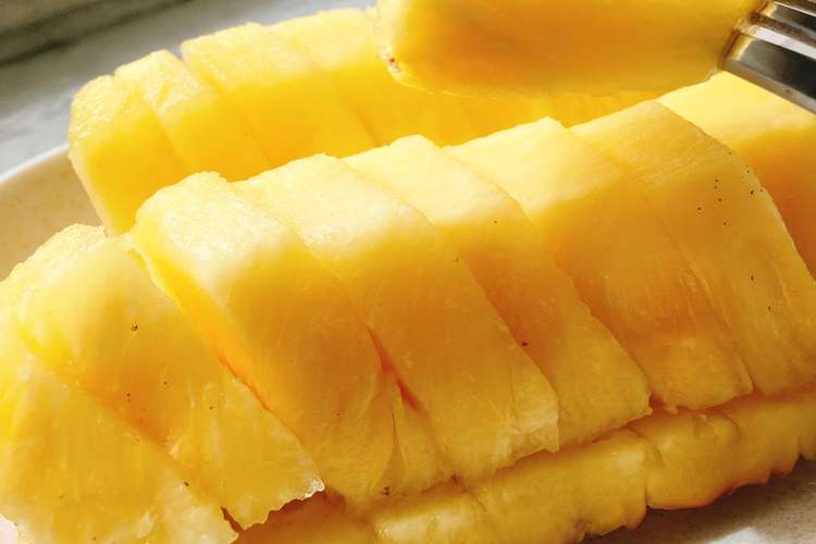 美味しくなる パイナップルの切り方 レシピ 作り方 By めぐみの郷 クックパッド 簡単おいしいみんなのレシピが367万品