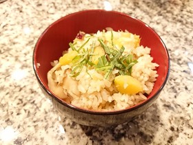 秋の味覚♪さつまいも炊き込みご飯