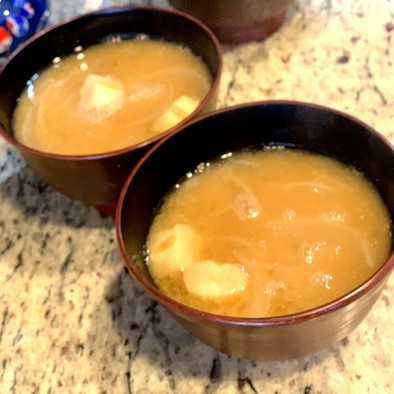簡単^_^玉ねぎとお麩のお味噌汁の写真