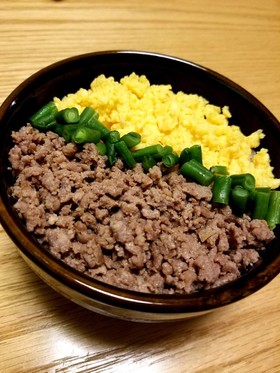 お弁当にも♡味噌たまごの三色そぼろ丼