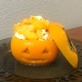 ハロウィン!柿とクリチのハチミツサラダ