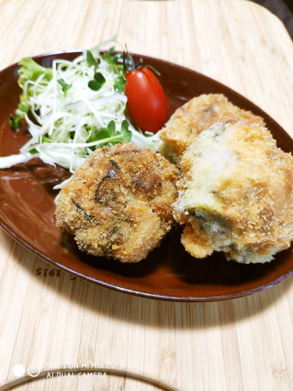 里芋＆ひじき煮物のコロッケの画像