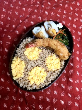 鶏そぼろ弁当