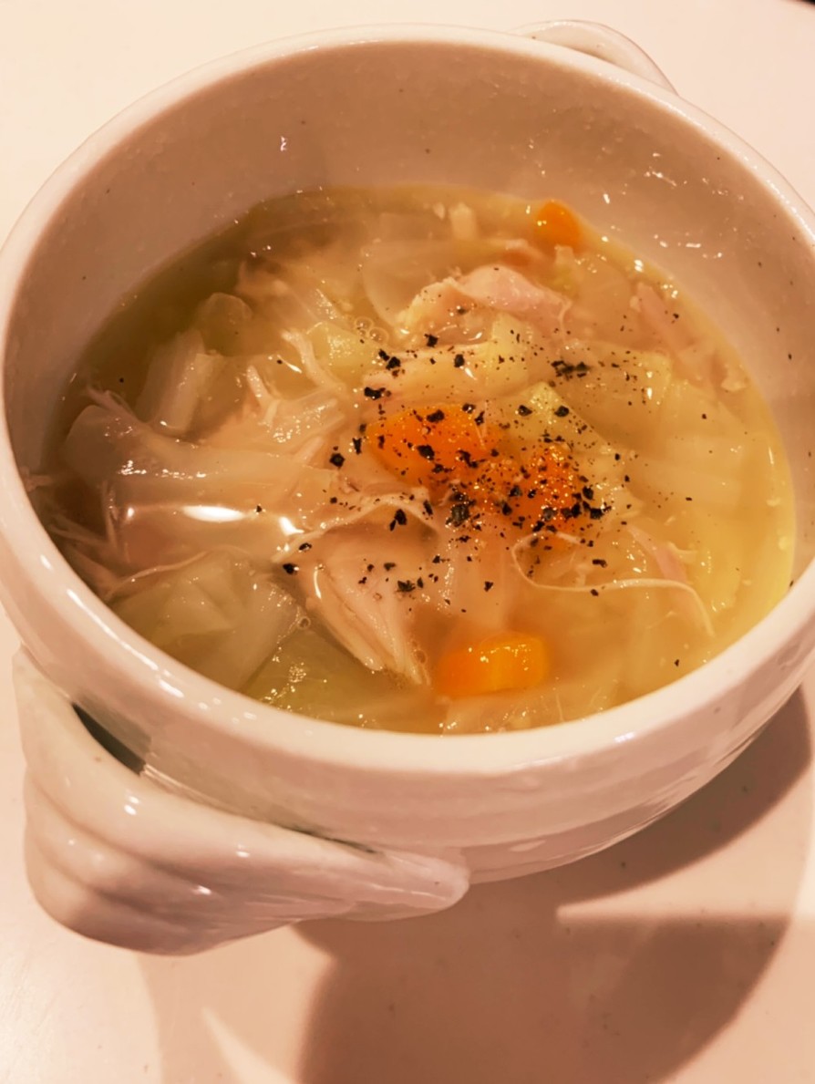 コストコのロティサリーチキンで野菜スープの画像