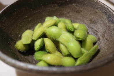簡単おいしい枝豆の茹で方《フライパンで》の写真
