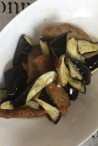 チンするだけ！ナスとさつま揚げ煮物♪