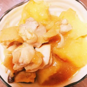 ジャガイモと鶏肉煮物