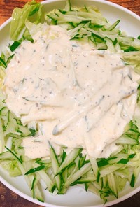 特製ガーリックマヨドレの白菜サラダ