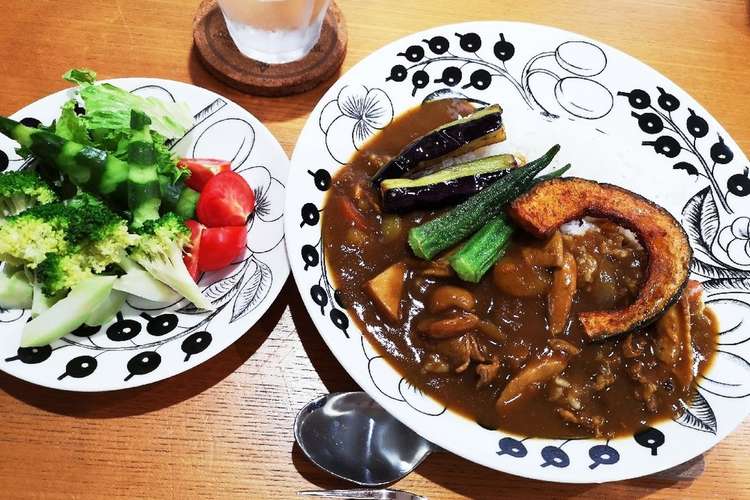 市販ルーで作るカレー 野菜の素揚げのせ レシピ 作り方 By りこるう クックパッド 簡単おいしいみんなのレシピが367万品