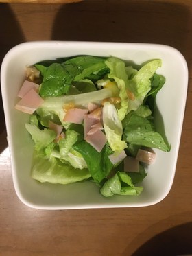くるみとマーマレードジャムのサラダ