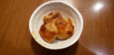 鮭の白子のガーリックバター醤油焼きの写真