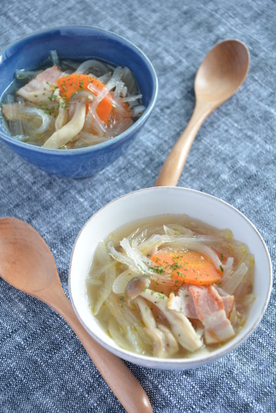 糸寒天の洋風美容スープの写真