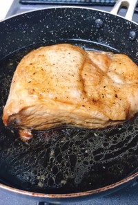 フライパンで簡単！豚モモブロック煮豚