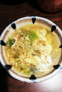 レタスと溶き卵のシャンタン和風スープ