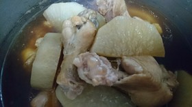 ほっくり煮込んだ手羽元大根