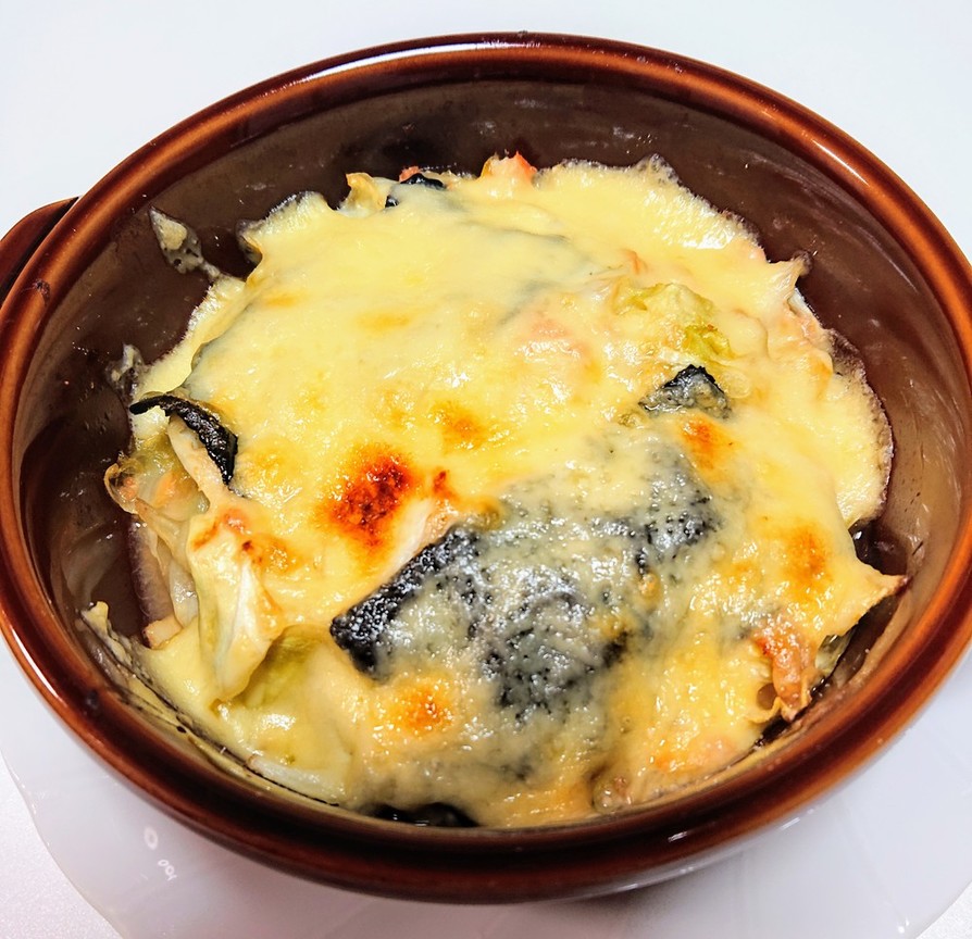 あと１品‼️簡単鮭とキャベツのチーズのせの画像