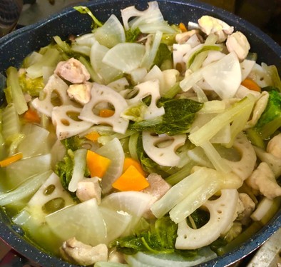 超簡単根菜たっぷり野菜スープの写真