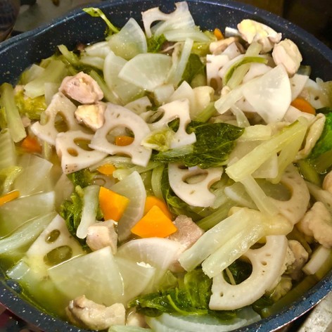 超簡単根菜たっぷり野菜スープ