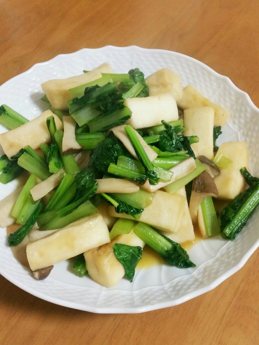 小松菜、はんぺん、きのこのバター醤油炒めの画像