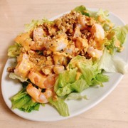 海老とクルミのスパイシーサラダの写真