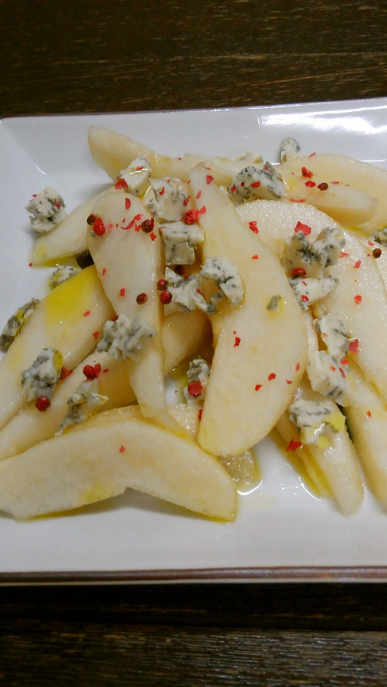 洋梨とゴルゴンゾーラチーズのピザのレシピ