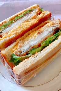 惣菜のアジフライでボリュームサンドイッチ